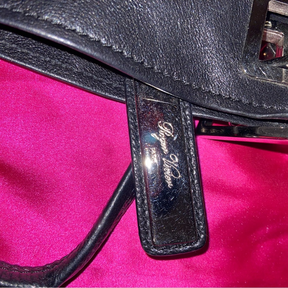 ROGER VIVIER BEAUTIFUL, CLASSIC SHOULDER BAG! PRICE IS NEGOTIABLE! - Picture 5 of 12